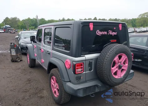 2021 Jeep Wrangler Unlimited Sport S 4X4 из США, поврежденный, VIN 1C4HJXDN8MW637302